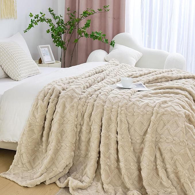 Gentle Soft Queen Size Fleece Blanket Soft and Lightweight Plush Throw for Bed, Cozy Microfiber Fall Blanket for Home, Couch and Bedroom Decor, Grey, 90x90 Inches